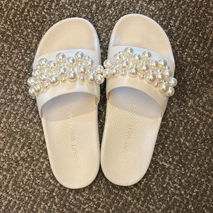 Pre Owned Stuart Weitzman Goldie Pool Slide